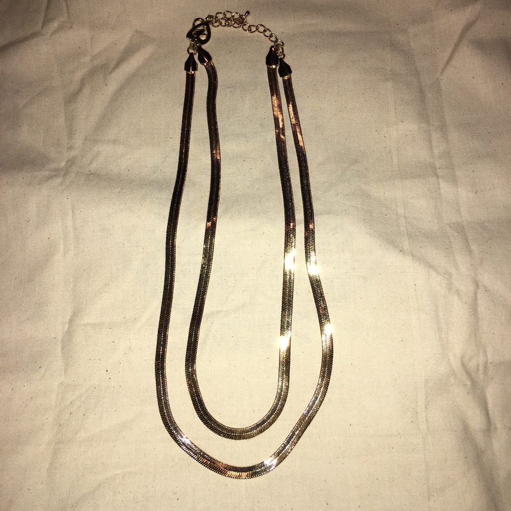 NWOT Thalía necklace